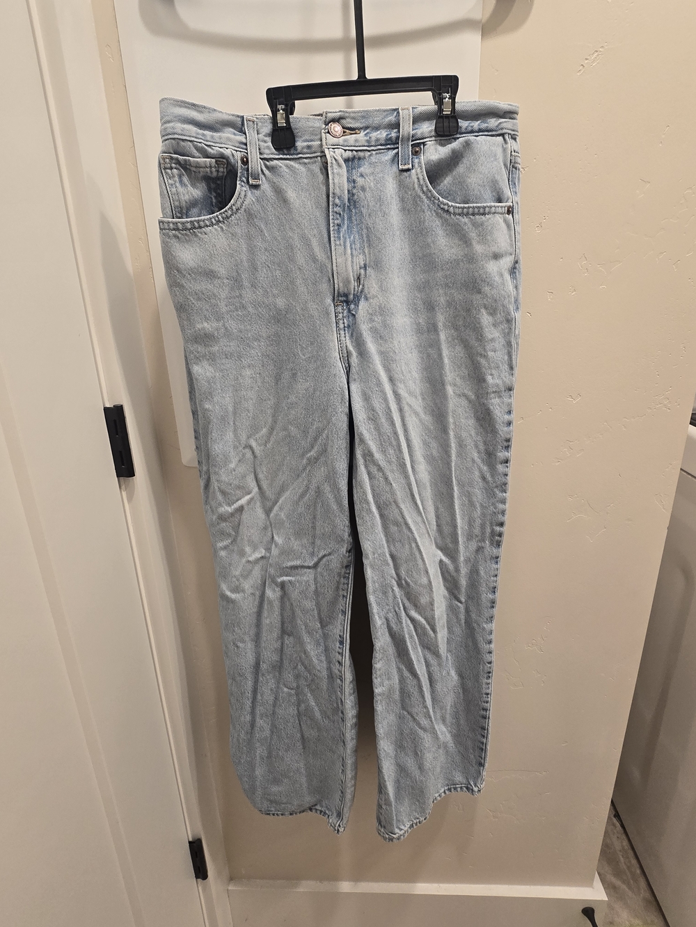 Levis High Waisted Straight